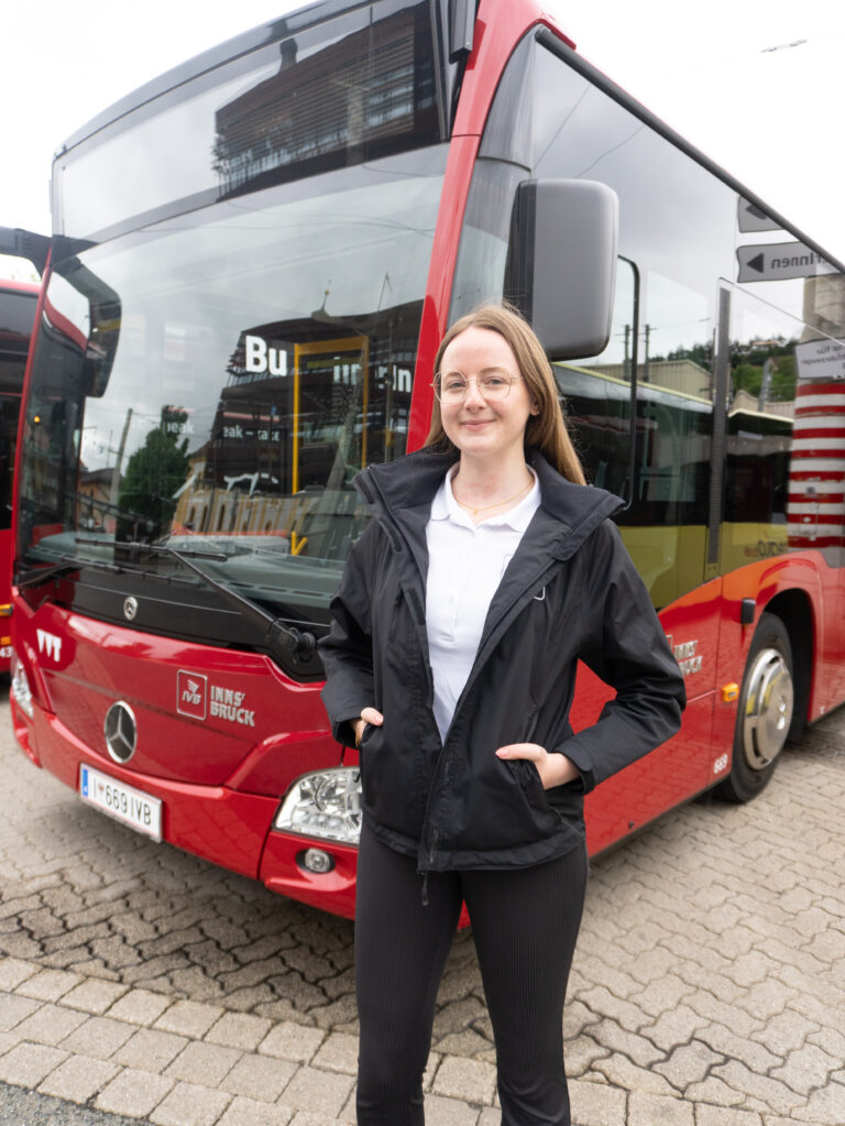 🚌 Autobusfahrer*in – Ein Beruf, der Menschen in Bewegung hält 